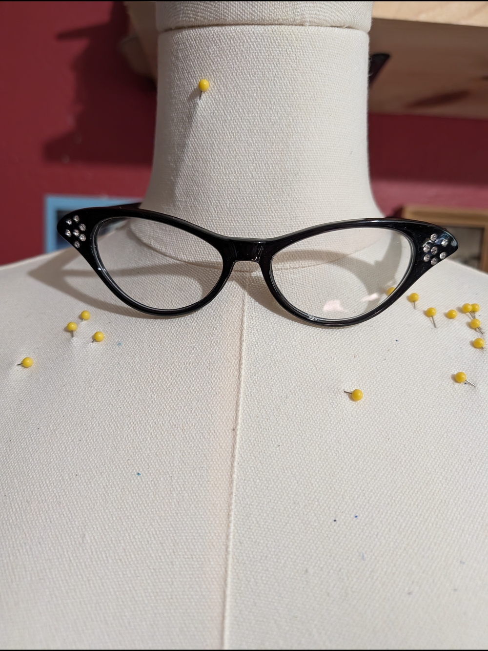 Classic Cat Eye Fake Glasses with Rhinestone Accents - Black